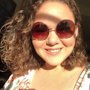 Meet your Posher, Savannah